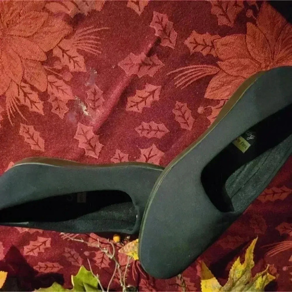 Selby  Active Flex Suede Slip On Flat Loafers - Picture 3 of 5